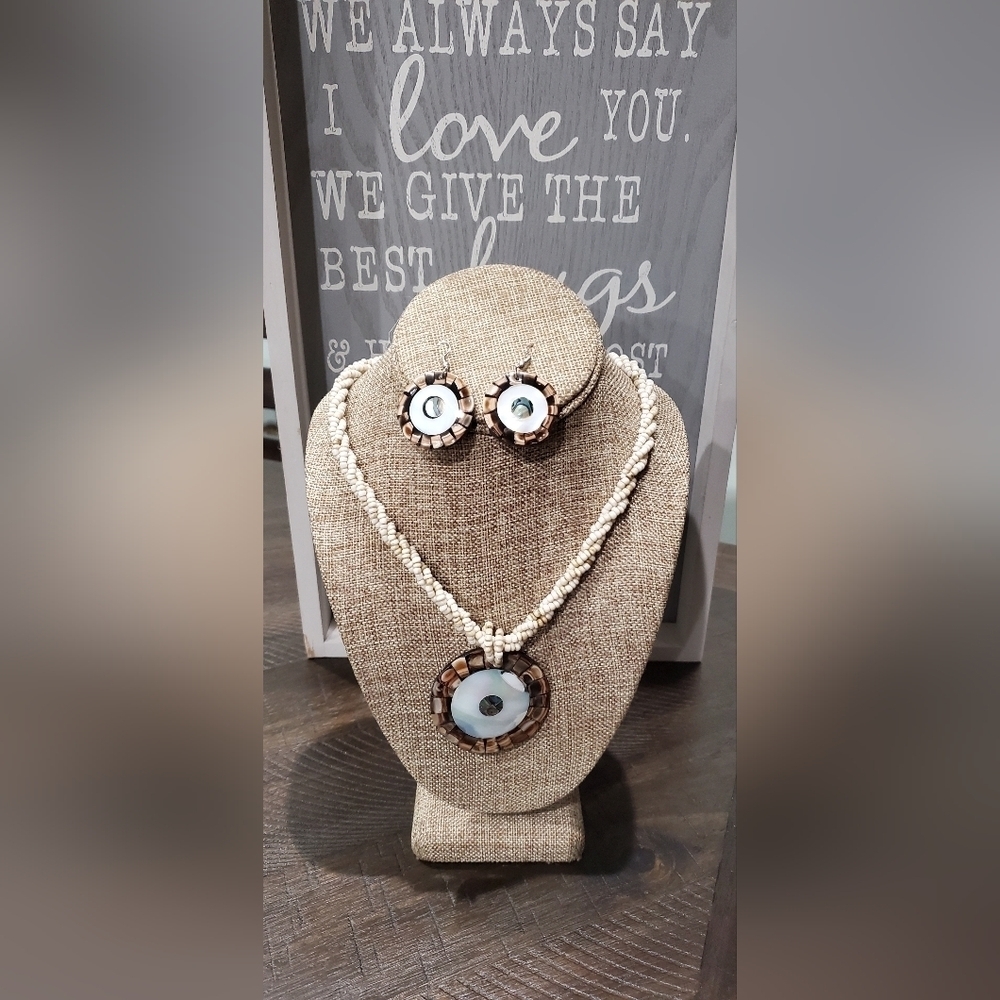 NECKLACE AND EARING SET